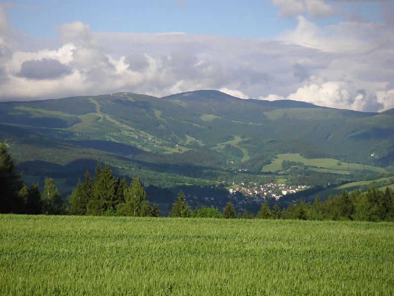 Kotel a Lysá hora z Rovní, 13.června 2004